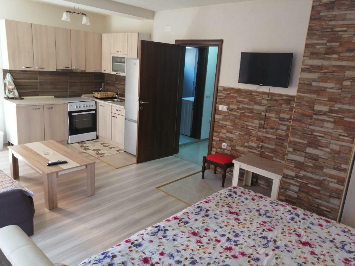 אוהריד Villa Zora, Apartments Krstanoski מראה חיצוני תמונה